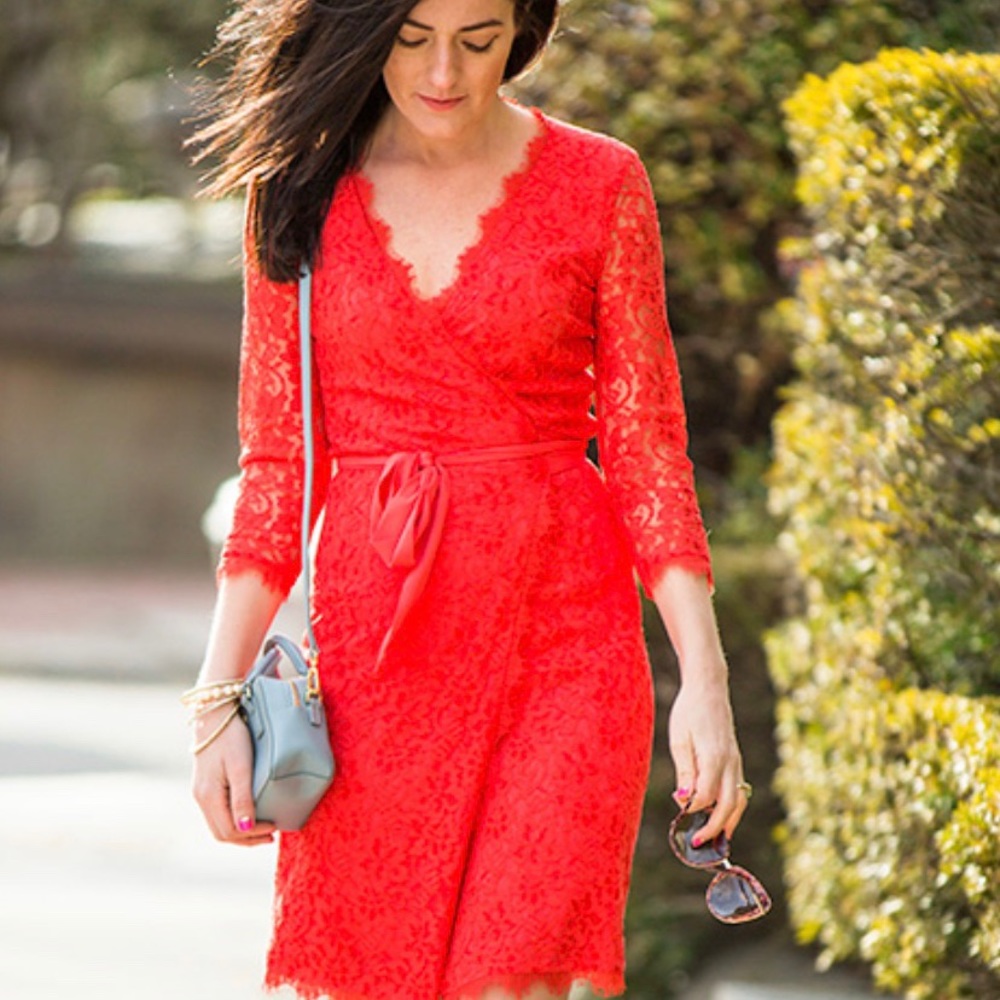 NWOT Diane VonFurstenberg Julianna Lace Wrap Dress